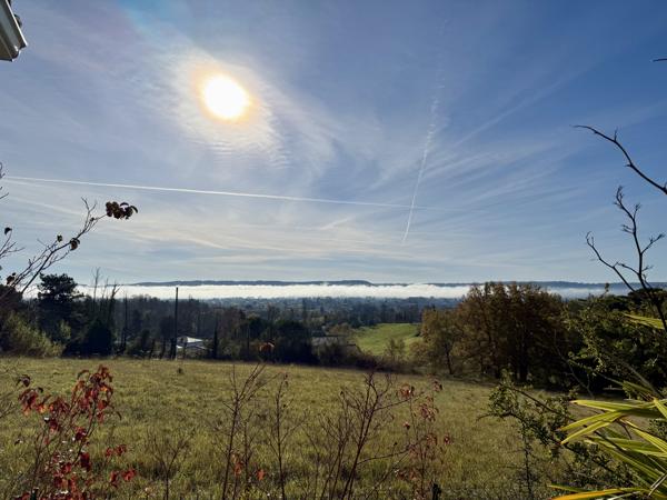 Coup de cœur – Villa avec piscine sur les hauteurs de Villeneuve-sur-Lo