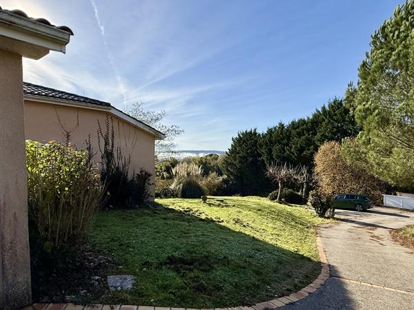 Coup de cœur – Villa avec piscine sur les hauteurs de Villeneuve-sur-Lo