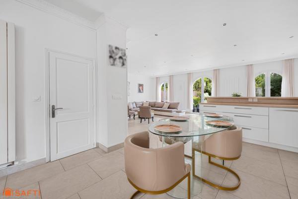 MAISON FAMILIALE 6 CHAMBRES ET BEAU JARDIN