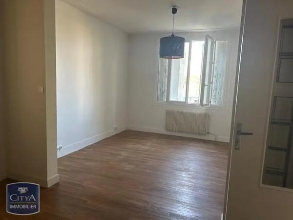 Maison à louer 4 pièces 88.84m² Poitiers (86000)