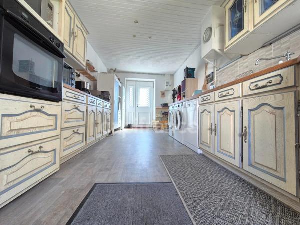 Maison à vendre 4 pièces MEURSAC (17) - Jardin