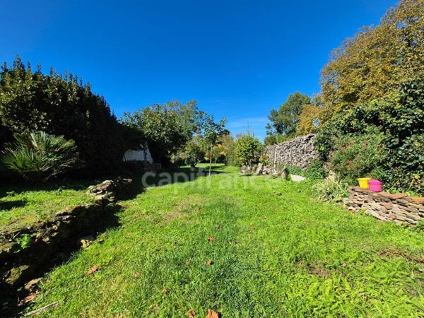 Maison à vendre 4 pièces MEURSAC (17) - Jardin