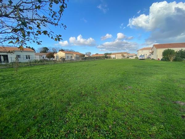 Arvert (17530) ARVERT terrain constructible 902 m²