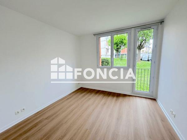 Location Appartement 4 pièces 73 m² - 7 ALLEE DU VAL FLEURI Noisy Le Grand 93160