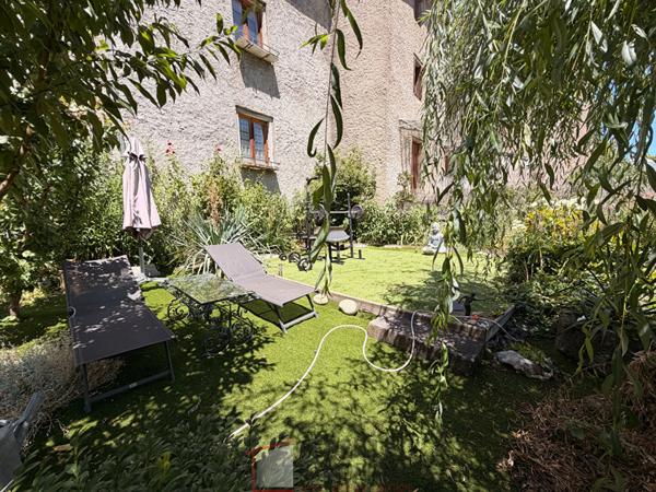 Maison 8 pièce(s) 4 chambre(s) 200 m²
