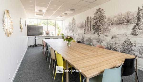 Bureaux à louer en coworking à Saint-Priest avec loyer tout inclus