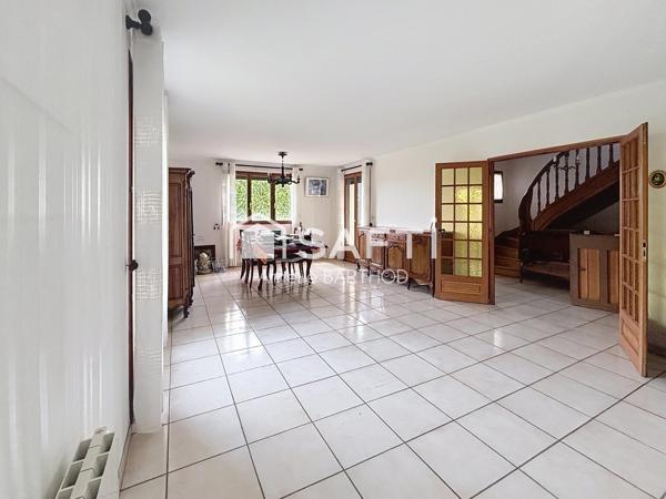 Maison familiale - Terrain 1 563 m² - Besançon Montboucons