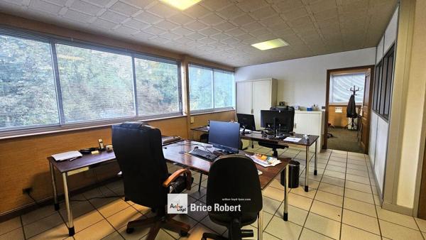 Bureaux à louer à Limonest au cœur de la Techlid avec stationnement inclus