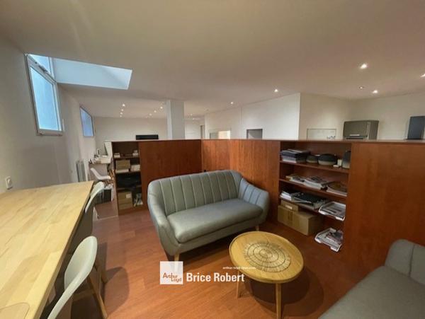 Bureaux à vendre ou à louer à Lyon bureaux lumineux en très bon état