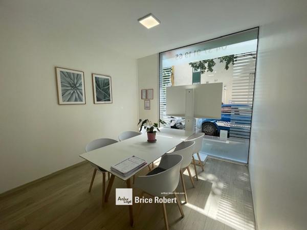 Bureaux à vendre ou à louer à Lyon bureaux lumineux en très bon état