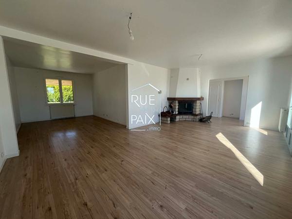 86530 NAINTRE Maison sur sous sol , secteur prisé de Naintré 191.90 m2