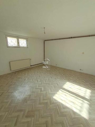 86530 NAINTRE Maison sur sous sol , secteur prisé de Naintré 191.90 m2