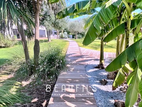 Montpellier (34000) MONTPELLIER 34000 - VILLA 240 m2 - PISCINE - TERRAIN 4 300 m2