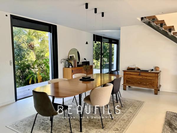 Montpellier (34000) MONTPELLIER 34000 - VILLA 240 m2 - PISCINE - TERRAIN 4 300 m2