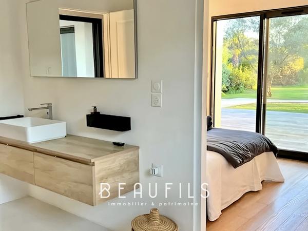 Montpellier (34000) MONTPELLIER 34000 - VILLA 240 m2 - PISCINE - TERRAIN 4 300 m2