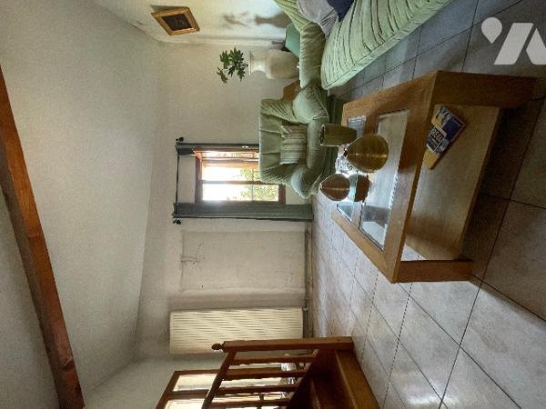 Venez découvrir cette maison de village avec terrasse !