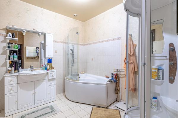 Maison 8 pièces - 180 m² Exclusivité efficity