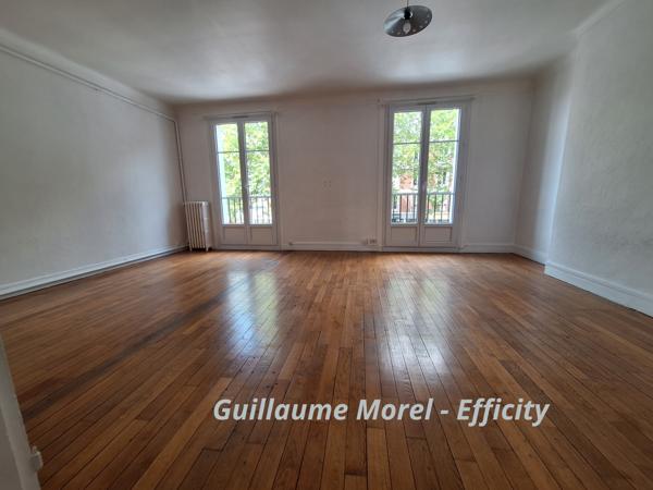 Appartement
         2 pièces
        - 69 m² Exclusivité 155 000 € *