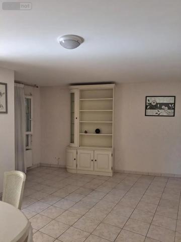 Location - Appartement Vichy 03200 3 pièces 78 m 2
