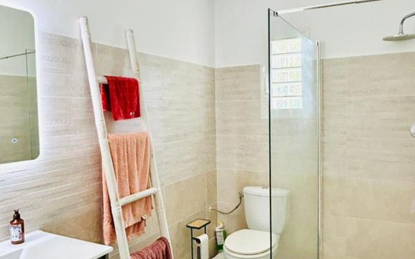 Maison à vendre    5 pièces • 171,86 m2 Fort-de-France