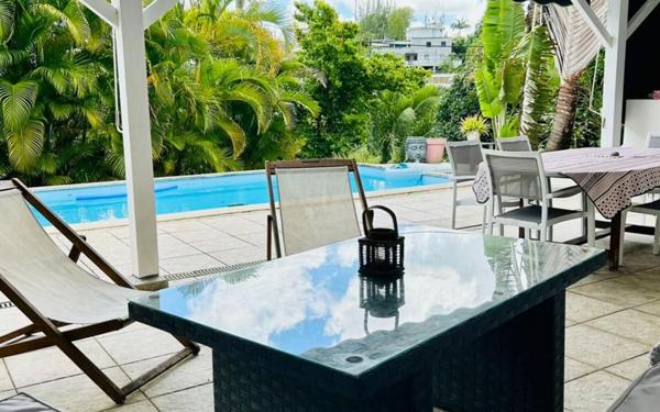 Maison à vendre    5 pièces • 171,86 m2 Fort-de-France