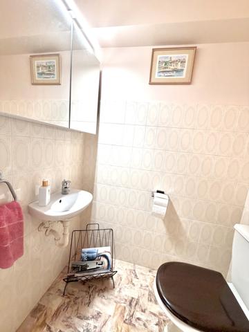 Nice (06200) FAC DE LETTRE - Elégant 2 pièces de 61m² avec terrasse - Résidence de standing avec piscine et concierge!