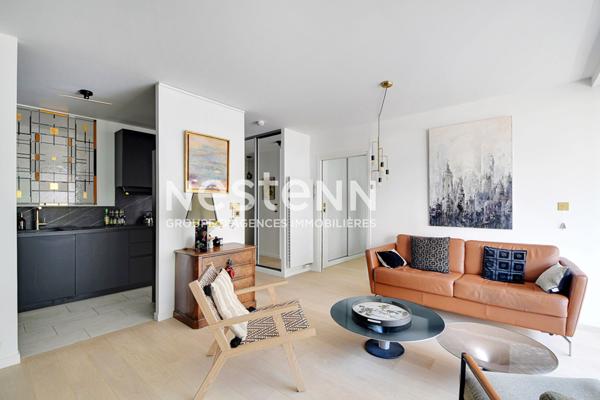 Exclusivité - Paris XVIII - Appartement deux pièces en parfait état - Terrasse - Parking