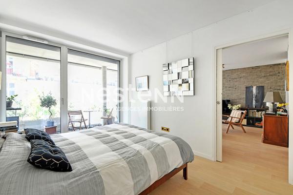 Exclusivité - Paris XVIII - Appartement deux pièces en parfait état - Terrasse - Parking