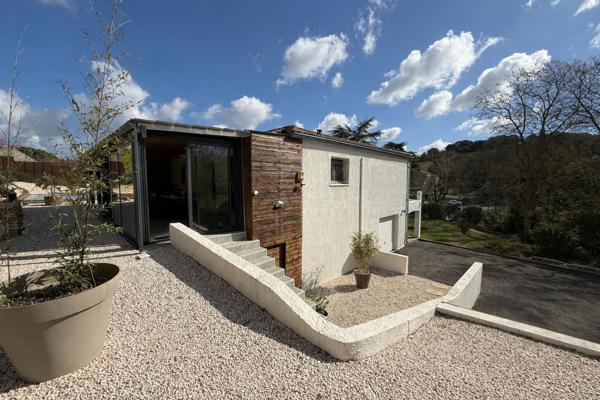 Maison 141 m² avec véranda chauffée piscine studio indépendant et grand terrain sans vis à vis secteur calme