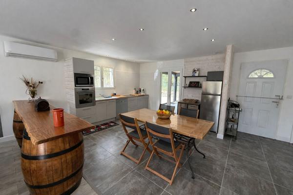 Maison 141 m² avec véranda chauffée piscine studio indépendant et grand terrain sans vis à vis secteur calme