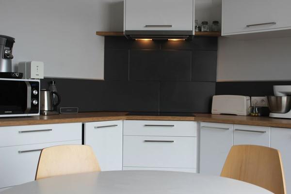 LA 50' FAMILIALE PROCHE CENTRE-VILLE & SON POINT DE VUE EXCEPTIONNEL. -