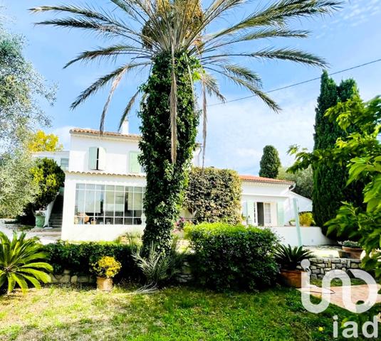 Maison à vendre 7 pièces 196 m² Sanary-sur-Mer