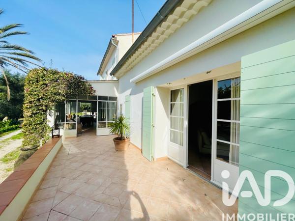 Maison à vendre 7 pièces 196 m² Sanary-sur-Mer