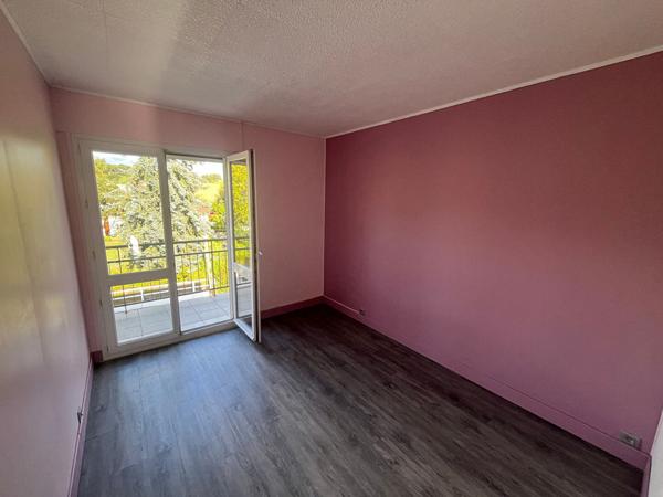 Appartement Dourdan 3 pièces bis de 84 m2 exposé plein sud avec vues dégagées !