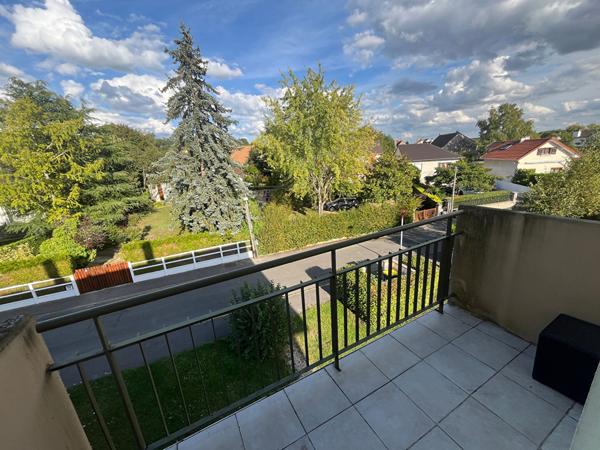 Appartement Dourdan 3 pièces bis de 84 m2 exposé plein sud avec vues dégagées !