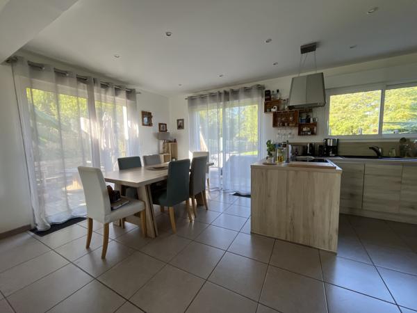 Honfleur (14600) HONFLEUR - Maison récente 125 m² - 5 pièces - 3 chambres - Garage - Jardin 1 120 m² - Bureau - Terrasse - Lumi