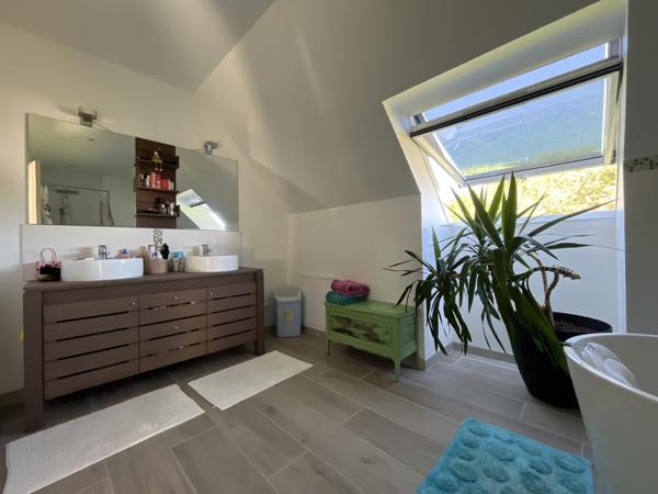 Honfleur (14600) HONFLEUR - Maison récente 125 m² - 5 pièces - 3 chambres - Garage - Jardin 1 120 m² - Bureau - Terrasse - Lumi