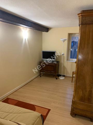 Maison de ville aux portes du jura et du revermont à 20 min de louhans et ses 157 arcades.