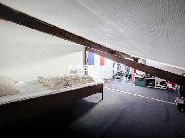 ISSY LES MOULINEAUX - QUARTIER SAINT ETIENNE - VENDU LOUÉ - Appartement 2 pièces duplex en dernier étage