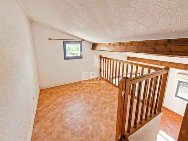 MAISON MITOYENNE 3 PIECES DANS DOMAINE SECURISE AVEC PISCINE -
