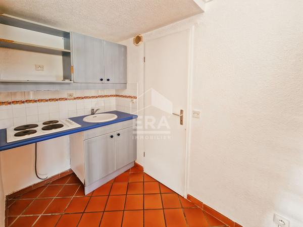 MAISON MITOYENNE 3 PIECES DANS DOMAINE SECURISE AVEC PISCINE -