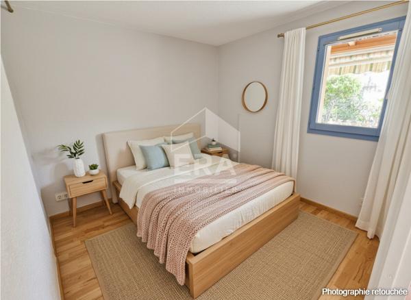MAISON MITOYENNE 3 PIECES DANS DOMAINE SECURISE AVEC PISCINE -