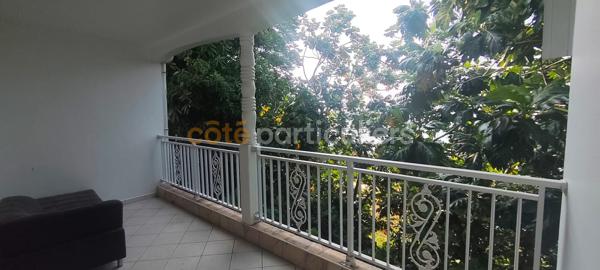 Location
                Appartement118 m² - 4 Pièces -
                    BAIE MAHAULT (97122)