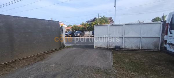 Location
                Appartement118 m² - 4 Pièces -
                    BAIE MAHAULT (97122)