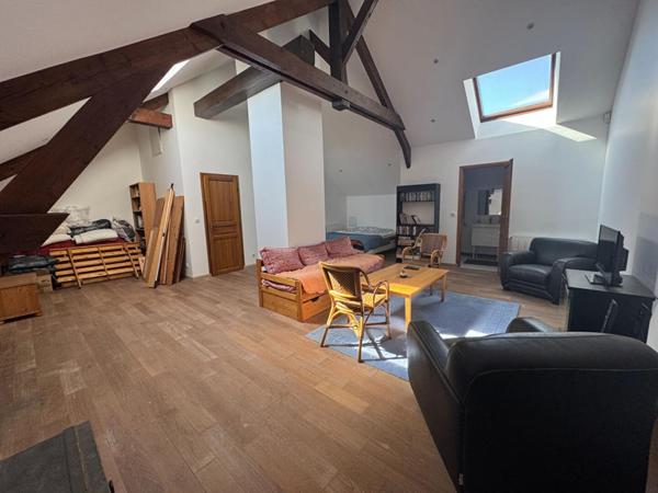 Corps de ferme Clos Fontaine 10 pièce(s) 200 m2 et 50000m2