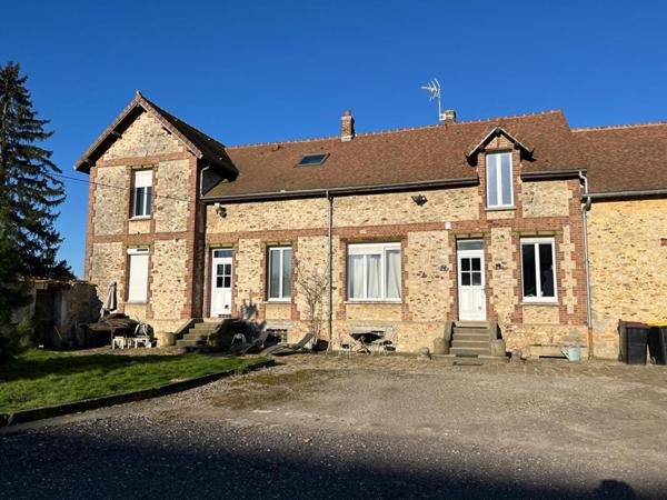 Corps de ferme Clos Fontaine 10 pièce(s) 200 m2 et 50000m2