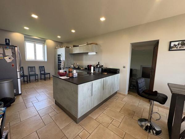 Corps de ferme Clos Fontaine 10 pièce(s) 200 m2 et 50000m2