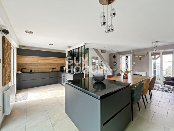 Maison à vendre à Pontault-Combault - 6 pièces, 4 chambres
