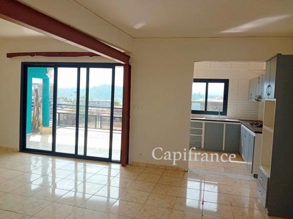 Appartement à louer 5 pièces MTSANGAMOUJI (976)