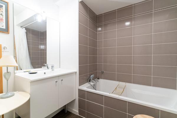 Appartement esprit maison avec jardin. Résidence récente et sécurisée